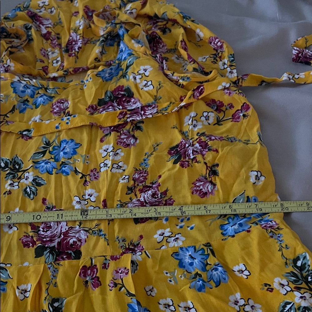 # 0889+ Women’s Floral Yellow Maxi Dress”45 L X 19 “ W - Picture 4 of 9
